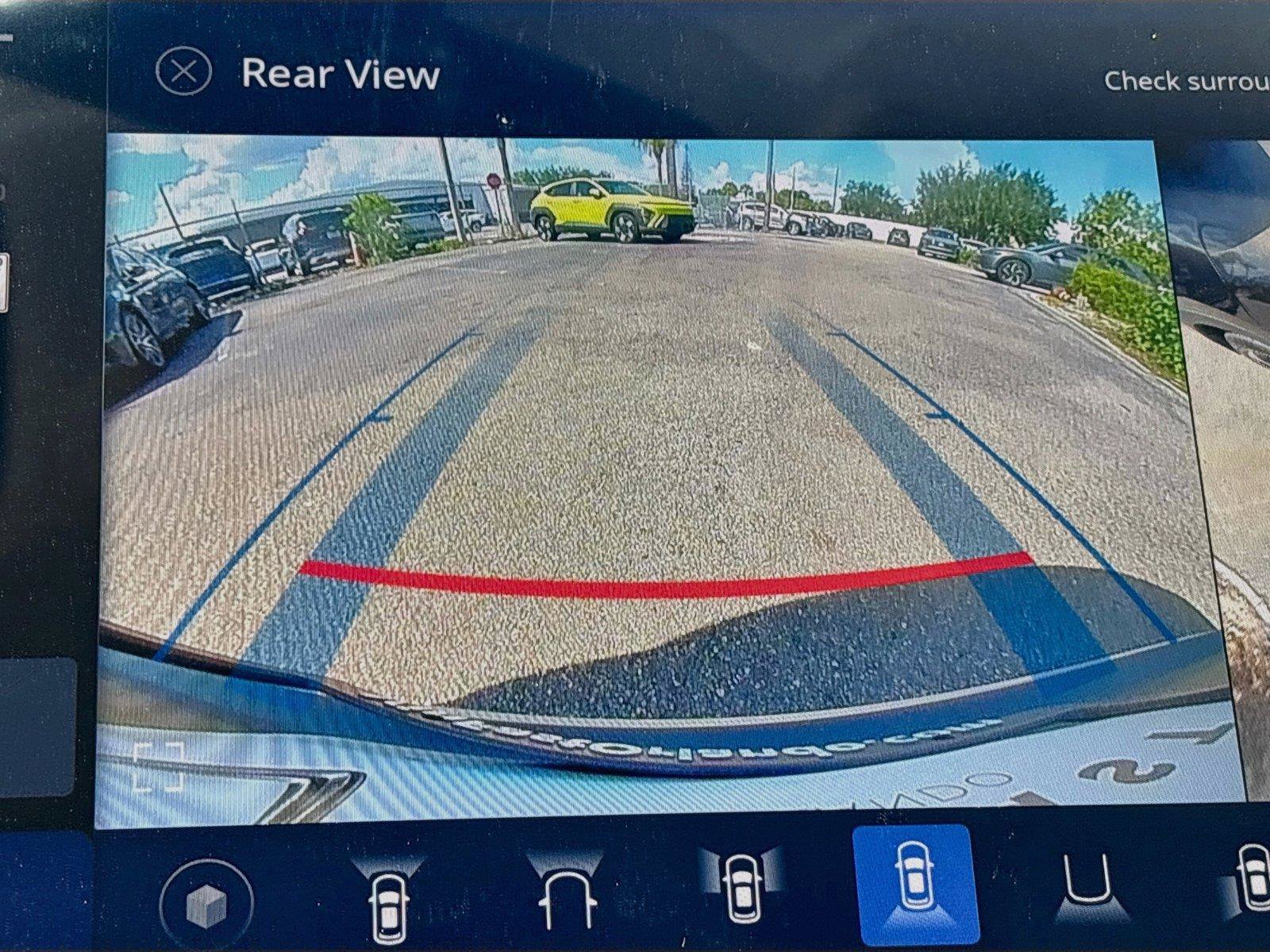 New 2027 VinFast VF 8 Eco AWD/4WD image 13