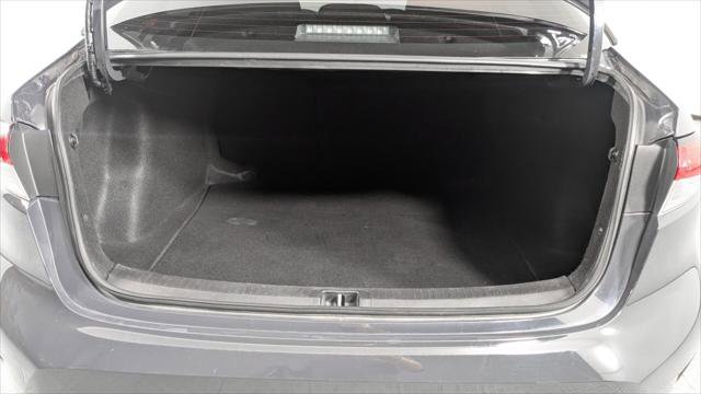 Used 2024 Toyota Corolla SE FWD image 18