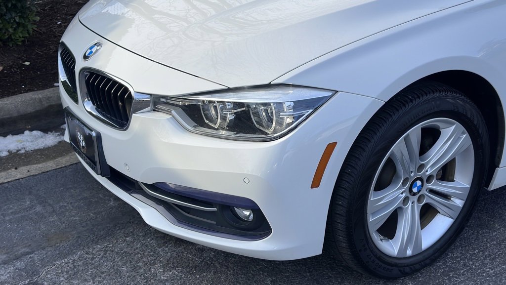 Used 2017 BMW 330i Sedan image 12