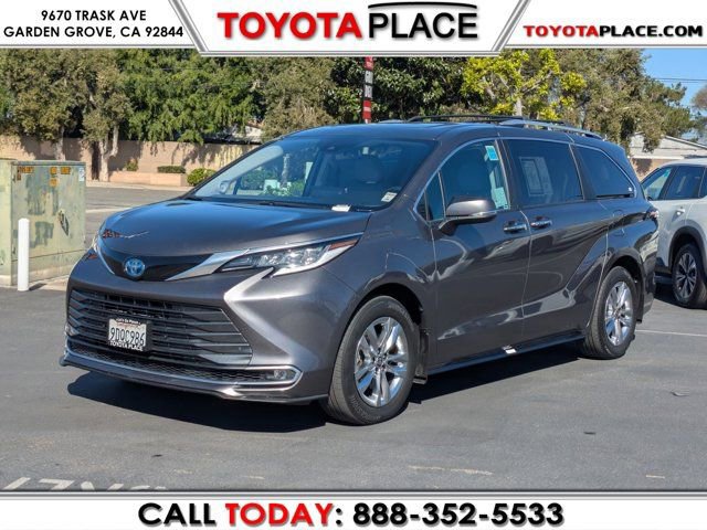 Used 2022 Toyota Sienna Limited