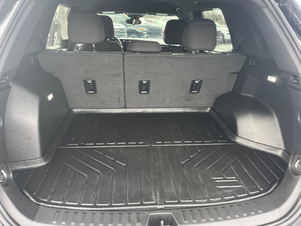 Used 2025 Chevrolet Equinox LT image 23