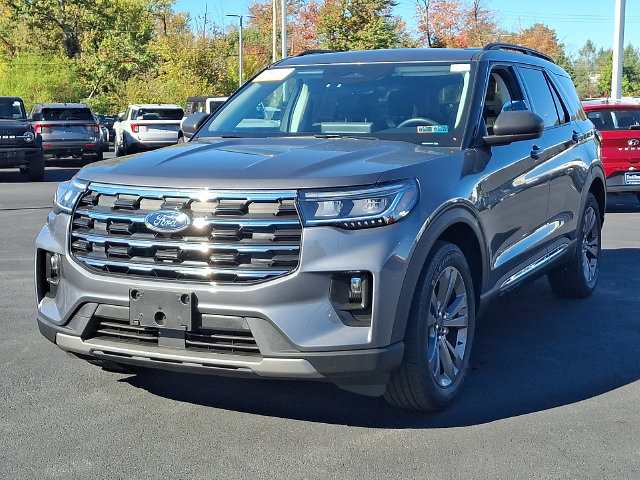 Certified 2025 Ford Explorer Active w/ Active Comfort Package AWD/4WD image 5