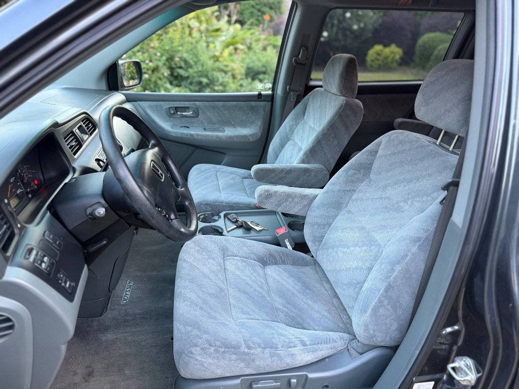 Used 2004 Honda Odyssey EX image 2