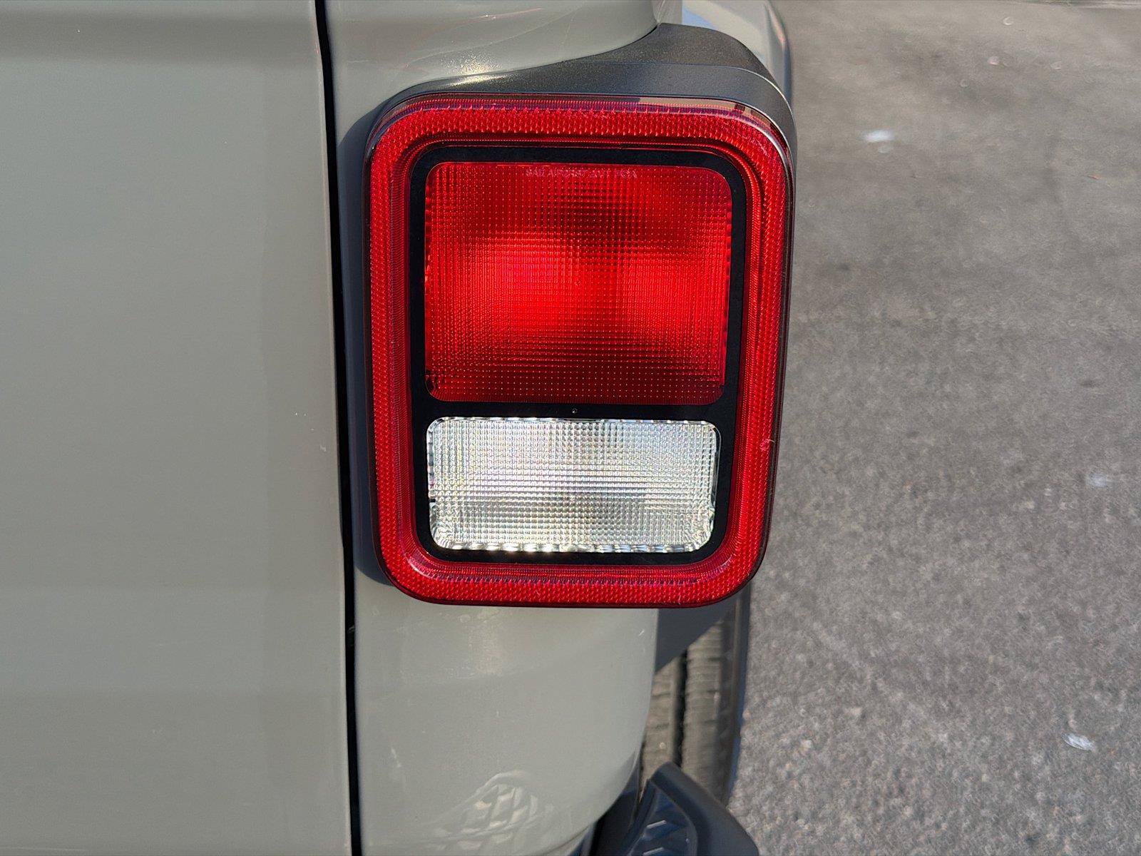 Used 2020 Jeep Gladiator Sport w/ Quick Order Package 24S AWD/4WD image 11