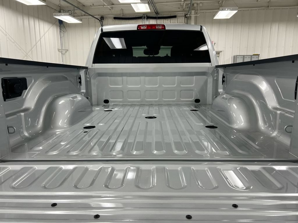 New 2026 RAM 2500 Big Horn AWD/4WD image 24