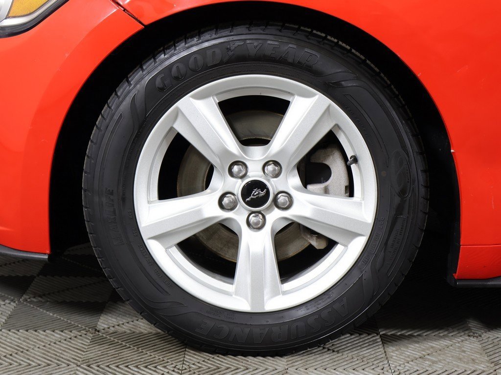 Used 2017 Ford Mustang Coupe image 18