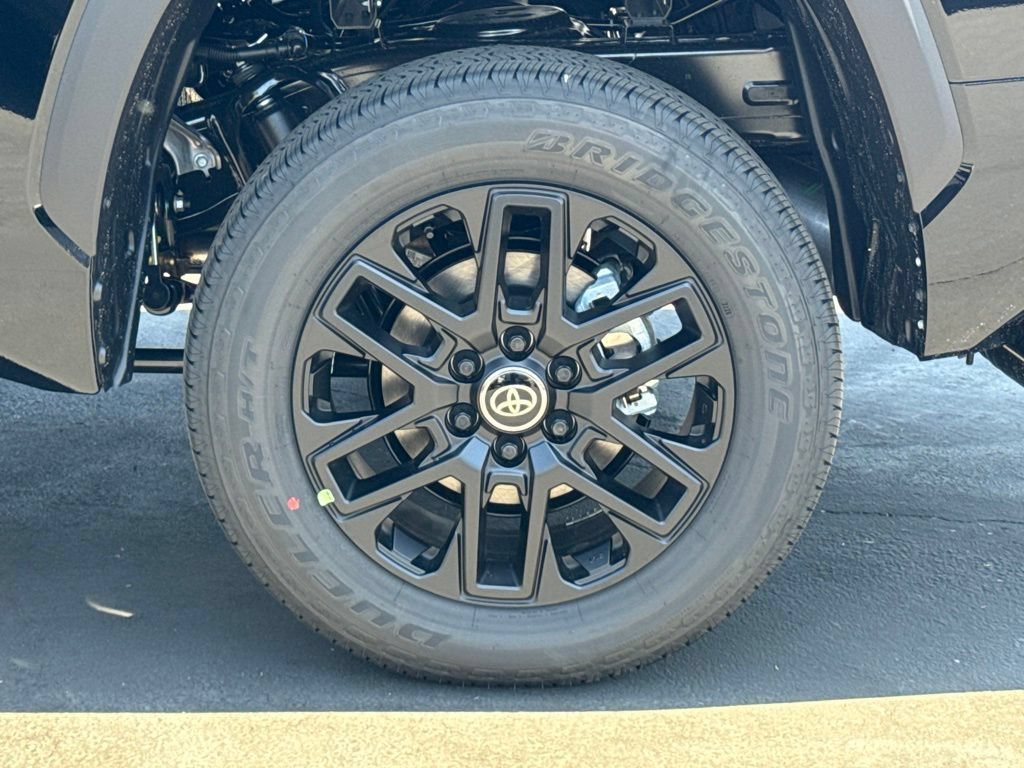 New 2026 Toyota Tundra SR5 AWD/4WD image 17