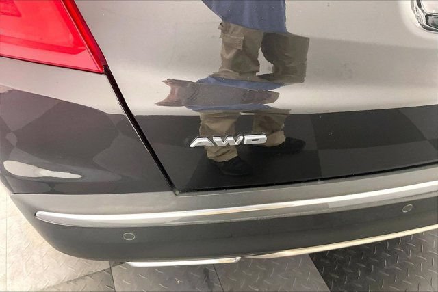 Used 2019 Cadillac XT5 Platinum AWD/4WD image 7