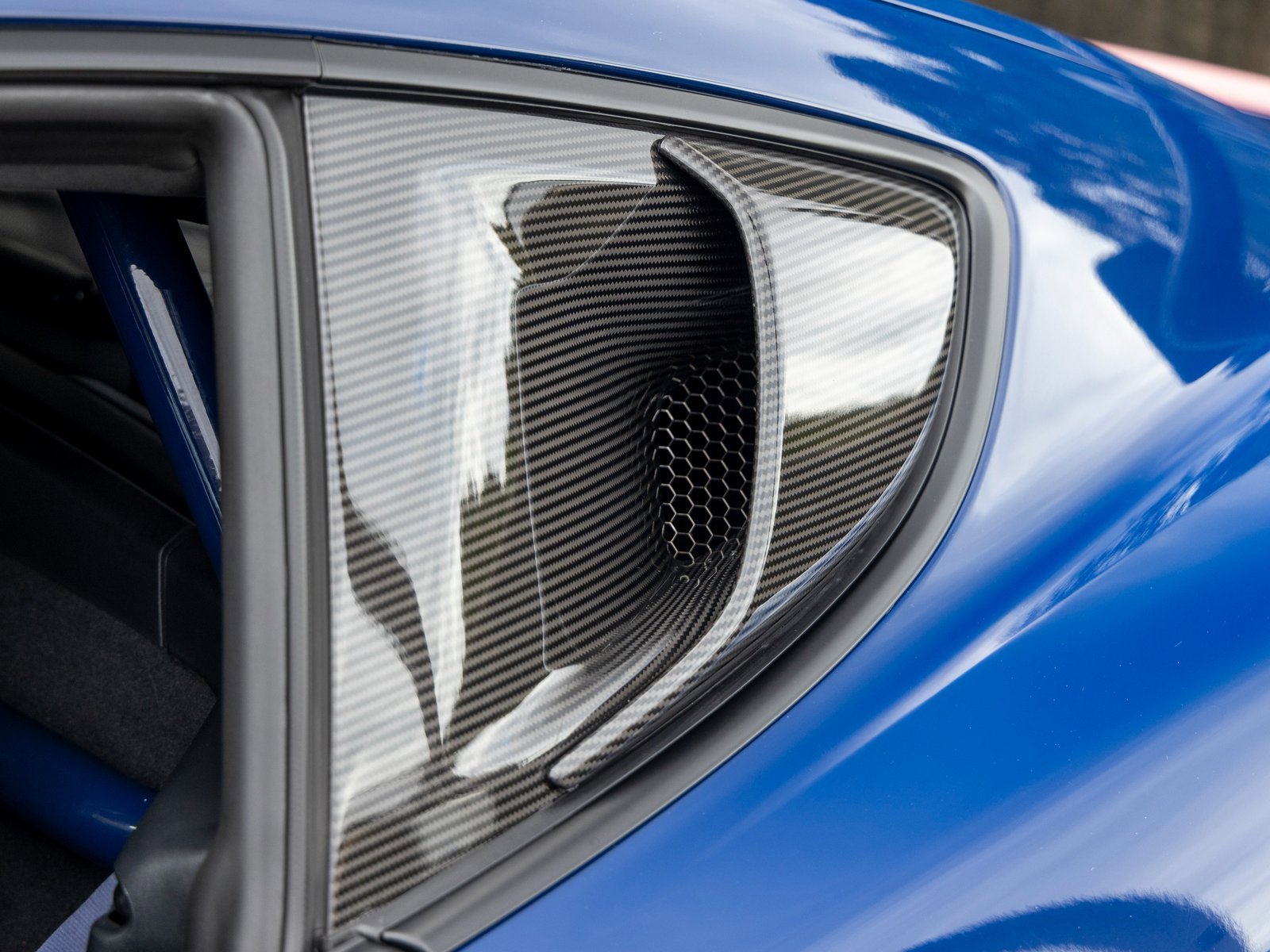 Used 2023 Porsche 718 Cayman GT4 RS image 21