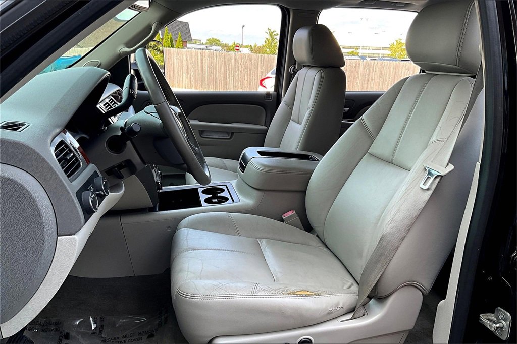 Used 2013 Chevrolet Silverado 3500 LTZ w/ LTZ Plus Package image 15