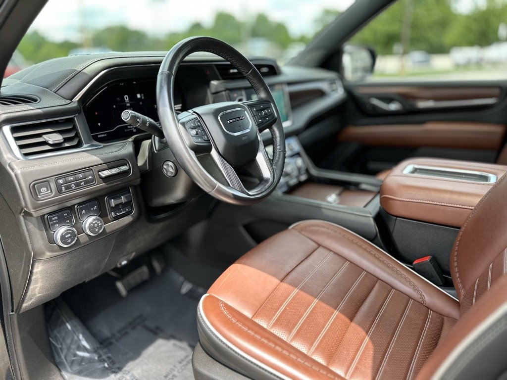 Used 2023 GMC Yukon XL Denali Ultimate image 15