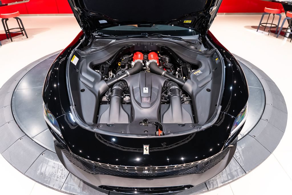 Used 2026 Ferrari Roma Spider RWD image 18