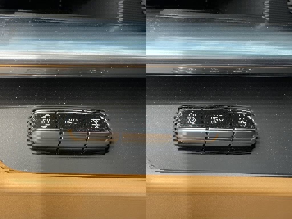 Certified 2021 Chevrolet Corvette Stingray Premium Conv w/ Battery Protection Package image 26