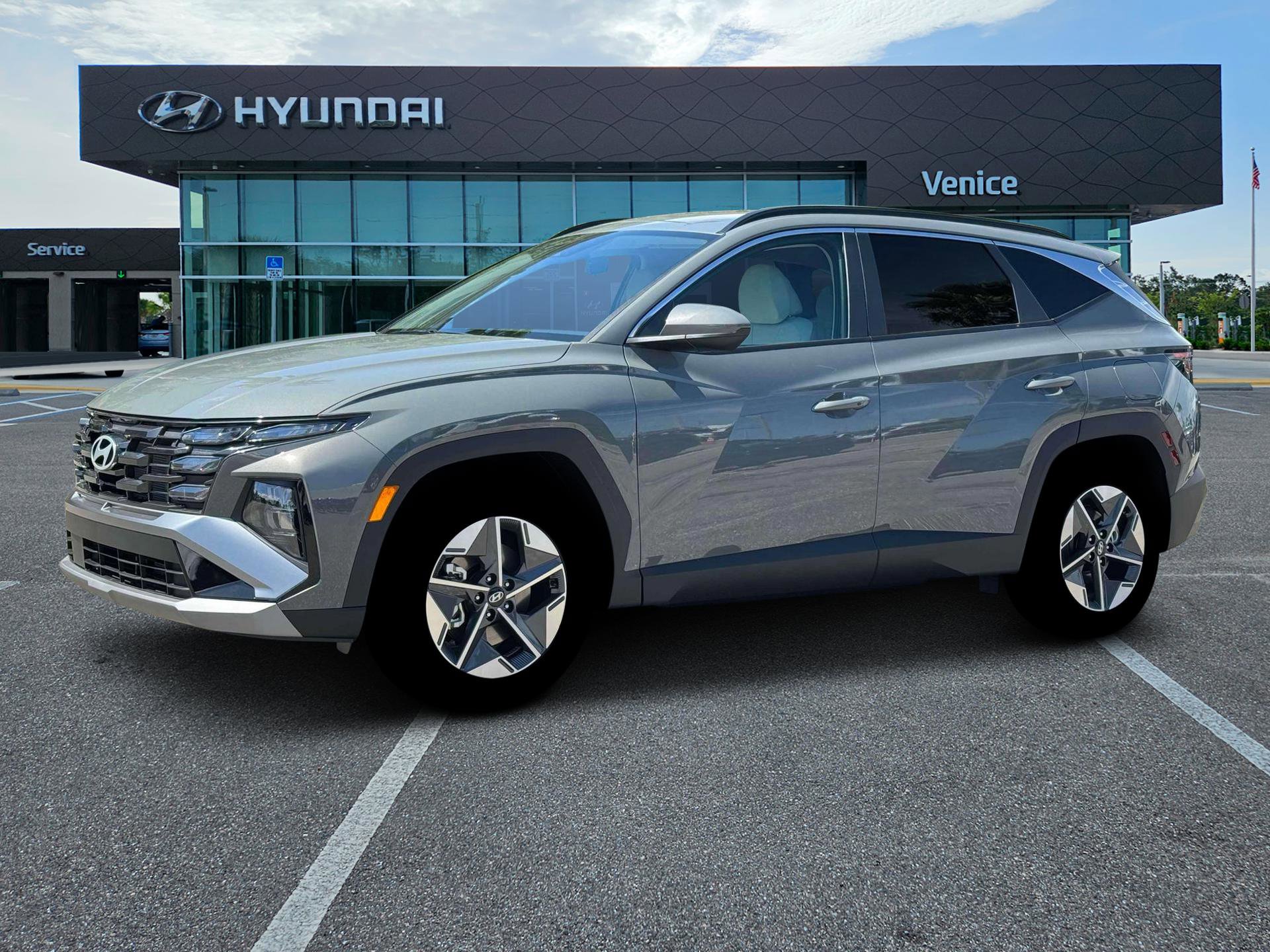 New 2026 Hyundai Tucson SEL FWD image 2