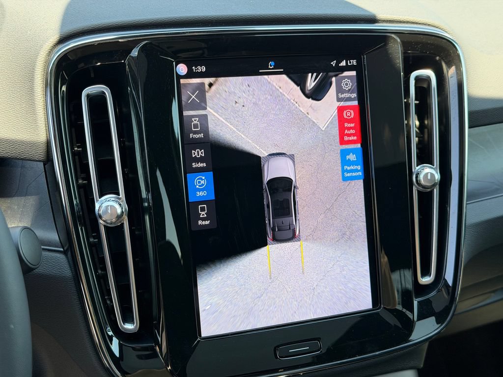 Certified 2023 Volvo C40 P8 Recharge Ultimate AWD/4WD image 31