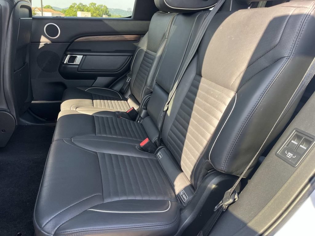 Used 2019 Land Rover Discovery HSE Luxury AWD/4WD image 10