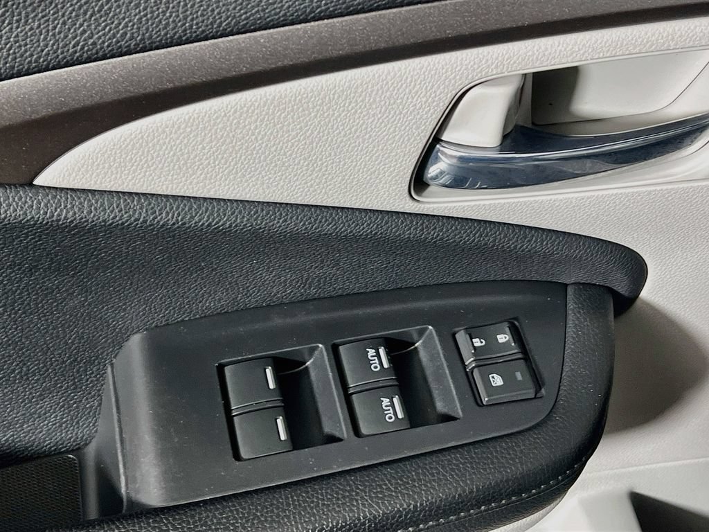 Used 2017 Honda Pilot EX-L image 16