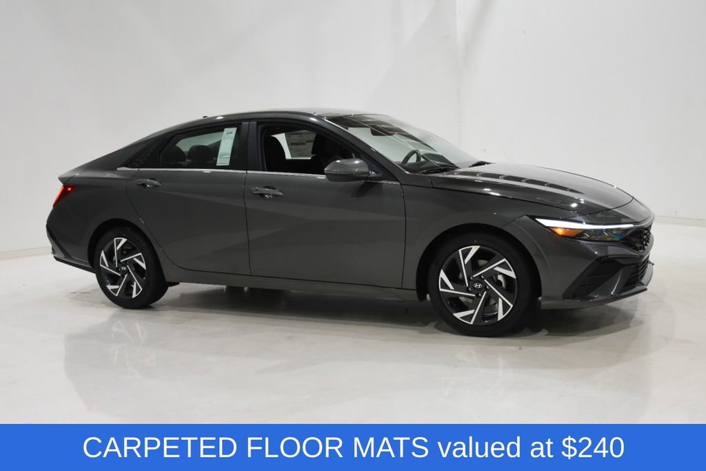 New 2026 Hyundai Elantra Limited FWD image 3