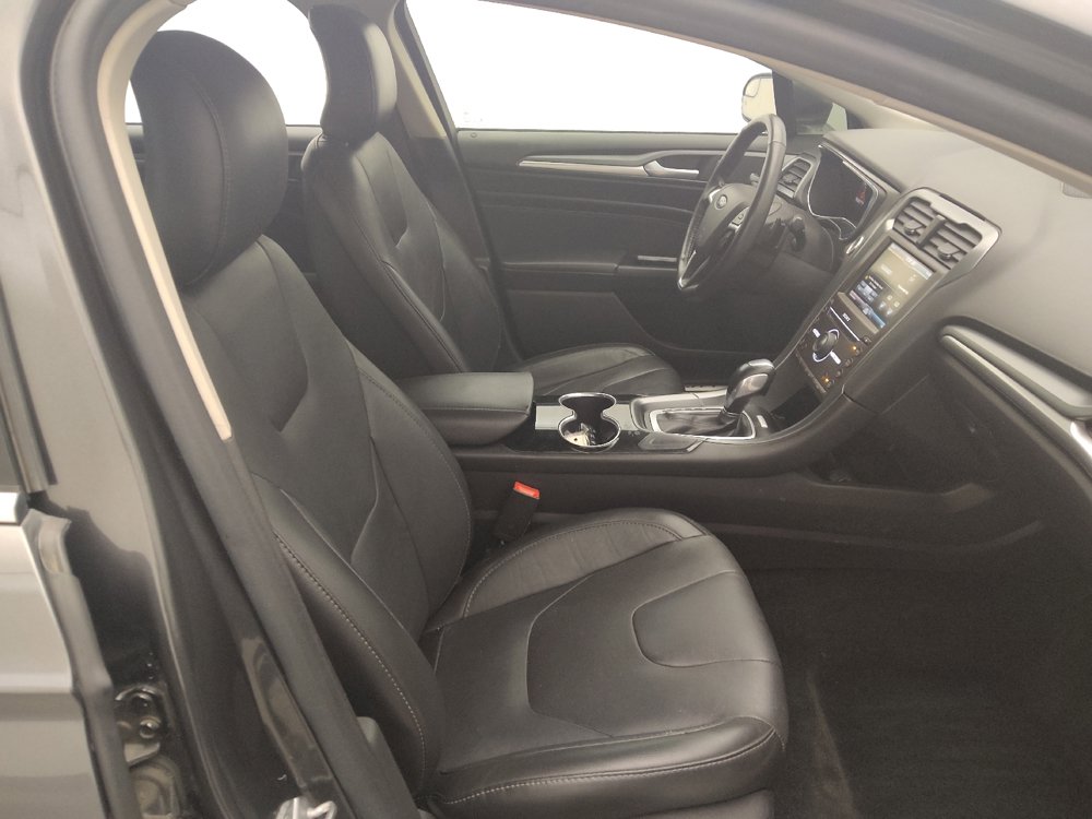 Used 2016 Ford Fusion Titanium AWD/4WD image 21