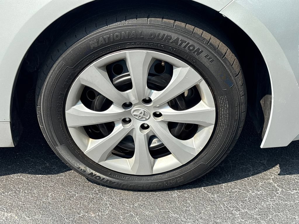Used 2023 Toyota Corolla LE FWD image 34
