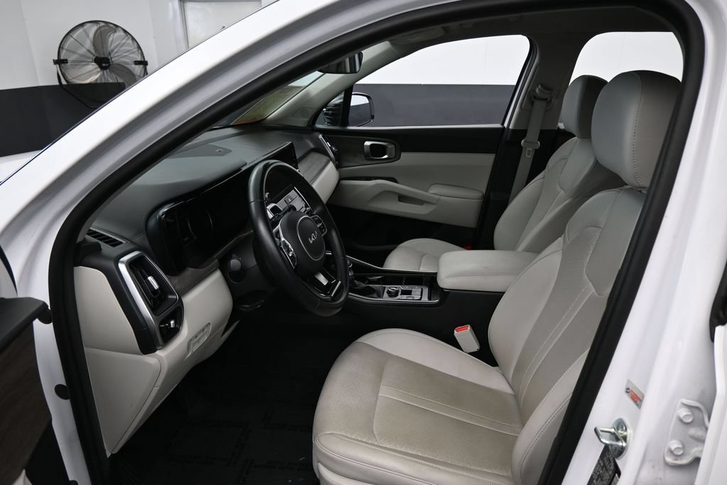 Used 2023 Kia Sorento EX FWD image 10