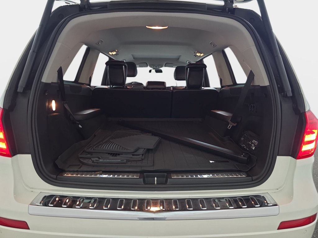Used 2014 Mercedes-Benz GL 450 4MATIC image 14