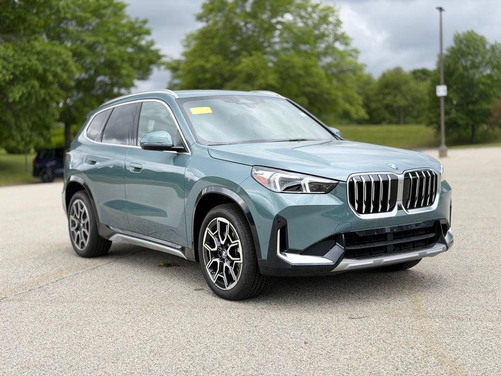 New 2026 BMW X1 xDrive28i w/ Technology Package AWD/4WD image 8