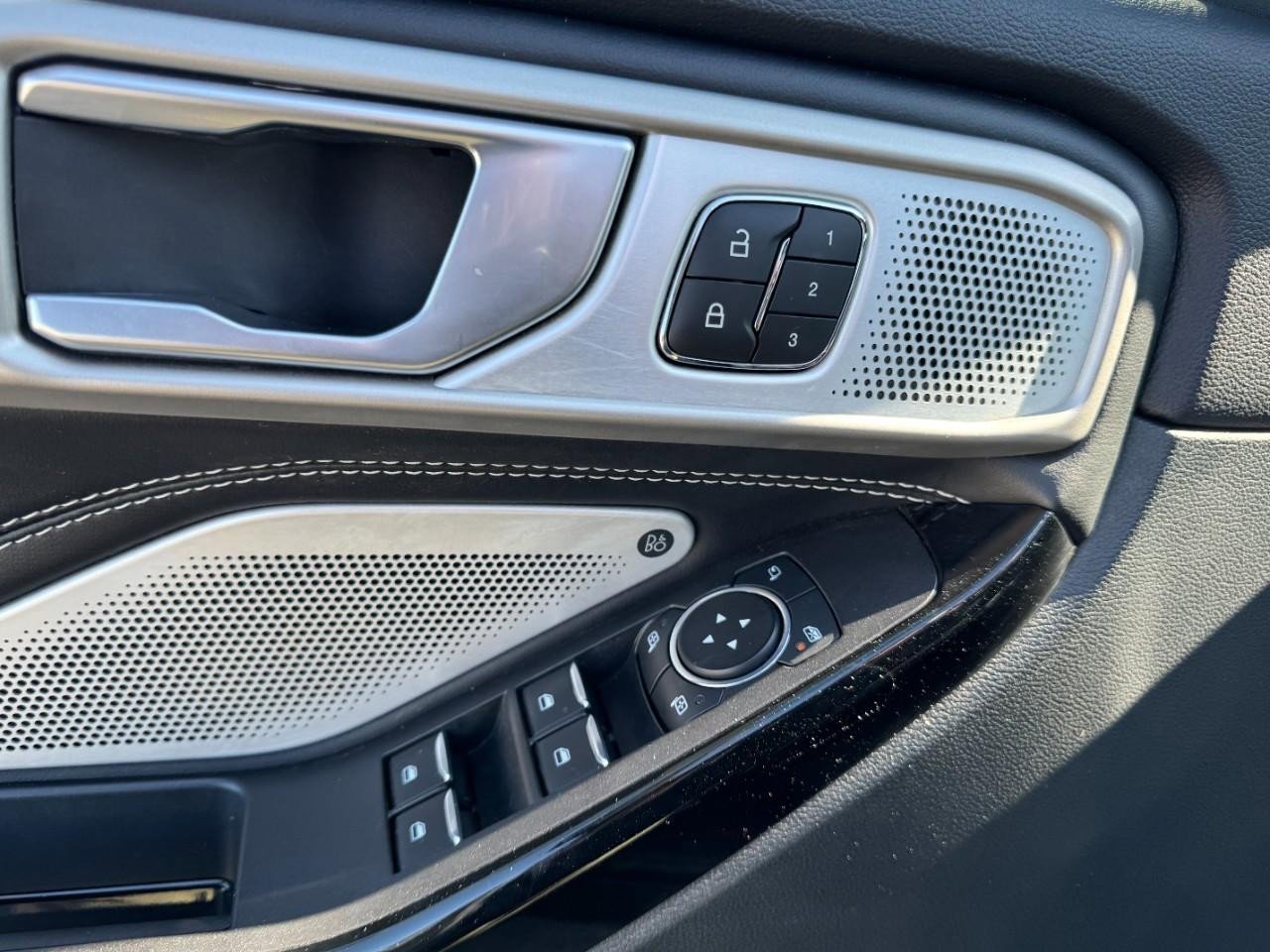 Used 2023 Ford Explorer ST w/ Equipment Group 401A image 17