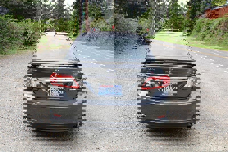 Used 2013 Toyota Corolla S w/ Premium Pkg image 11