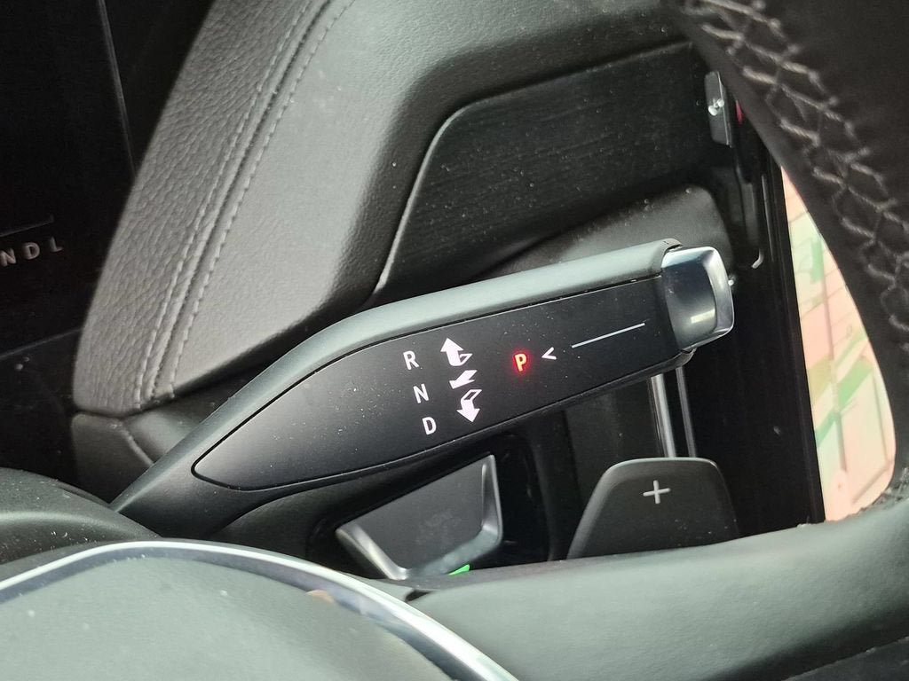 Used 2025 GMC Yukon Denali w/ Sun & Power Step Package AWD/4WD image 20
