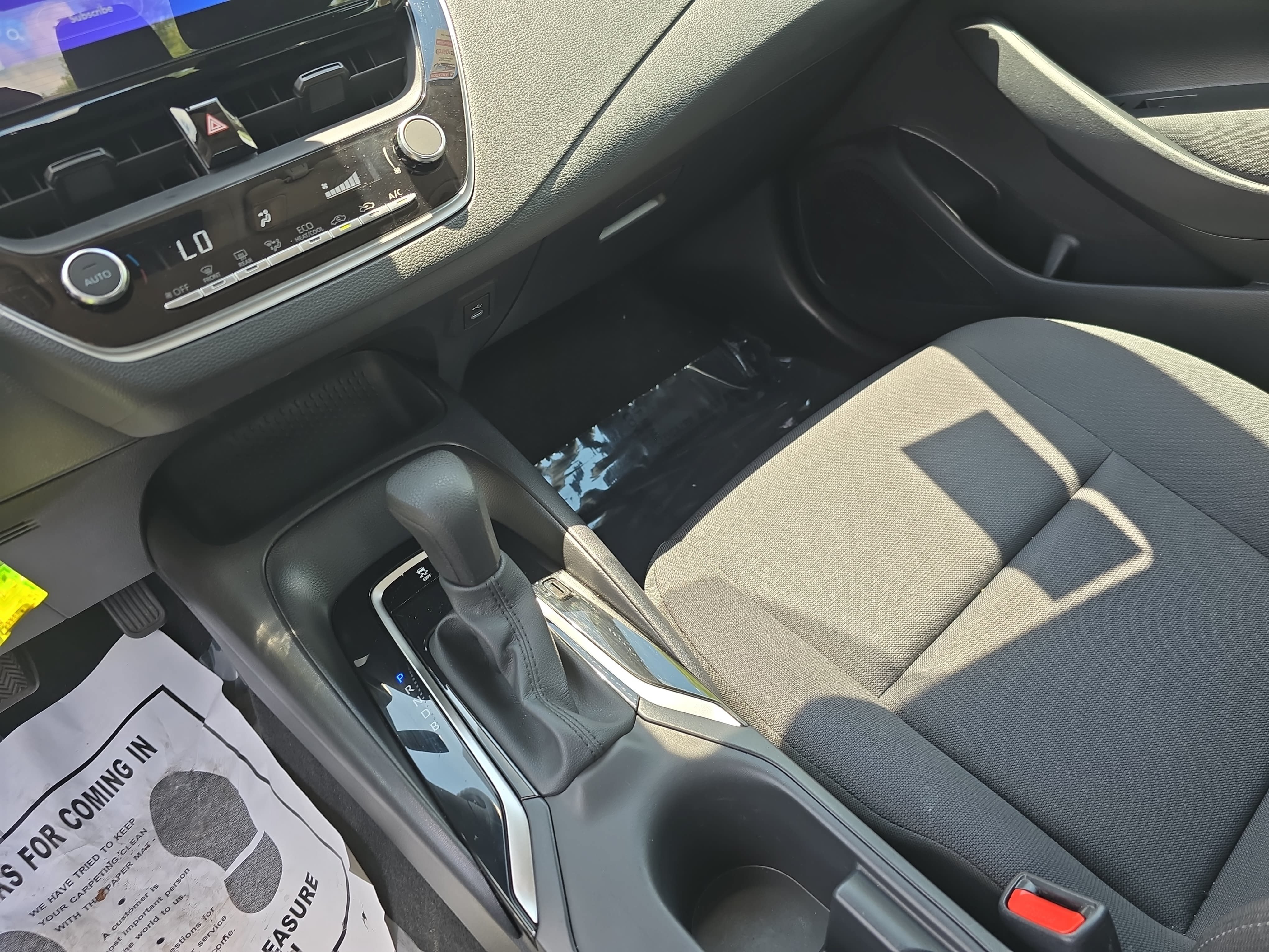 Used 2024 Toyota Corolla LE FWD image 24