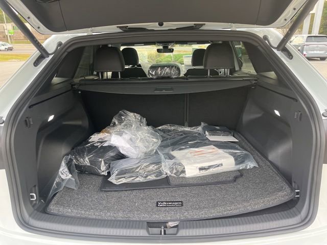 New 2026 Volkswagen Atlas Cross Sport SEL R-Line image 27