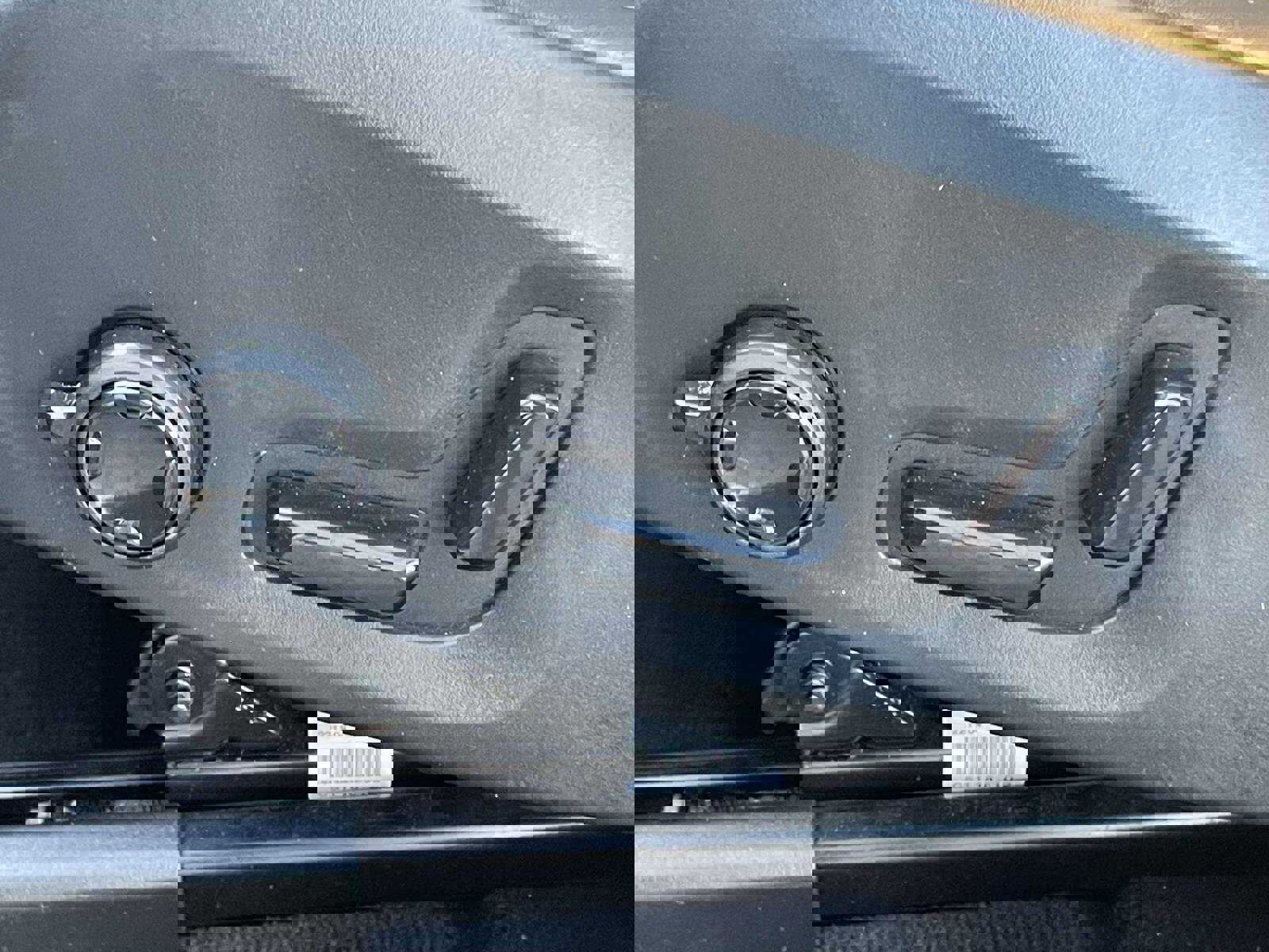 Used 2023 Volvo XC60 B5 Ultimate w/ Climate Package AWD/4WD image 16