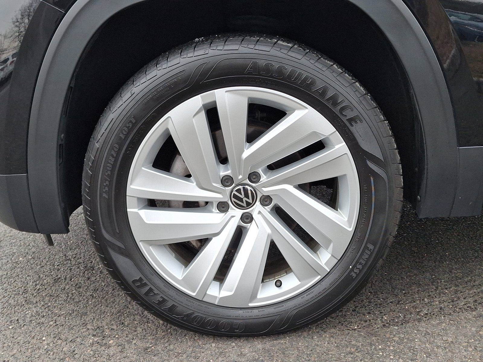 Certified 2023 Volkswagen Atlas Cross Sport SE image 9