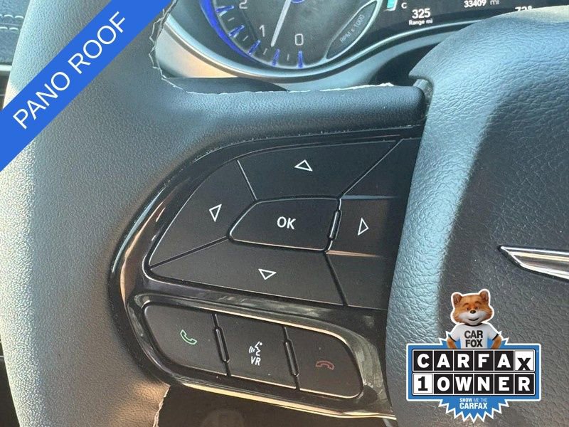 Used 2025 Chrysler Pacifica Limited image 21