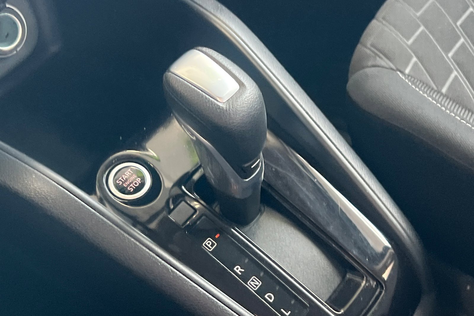 Used 2022 Nissan Kicks S image 18