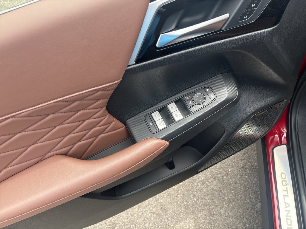 New 2026 Mitsubishi Outlander SEL FWD image 13