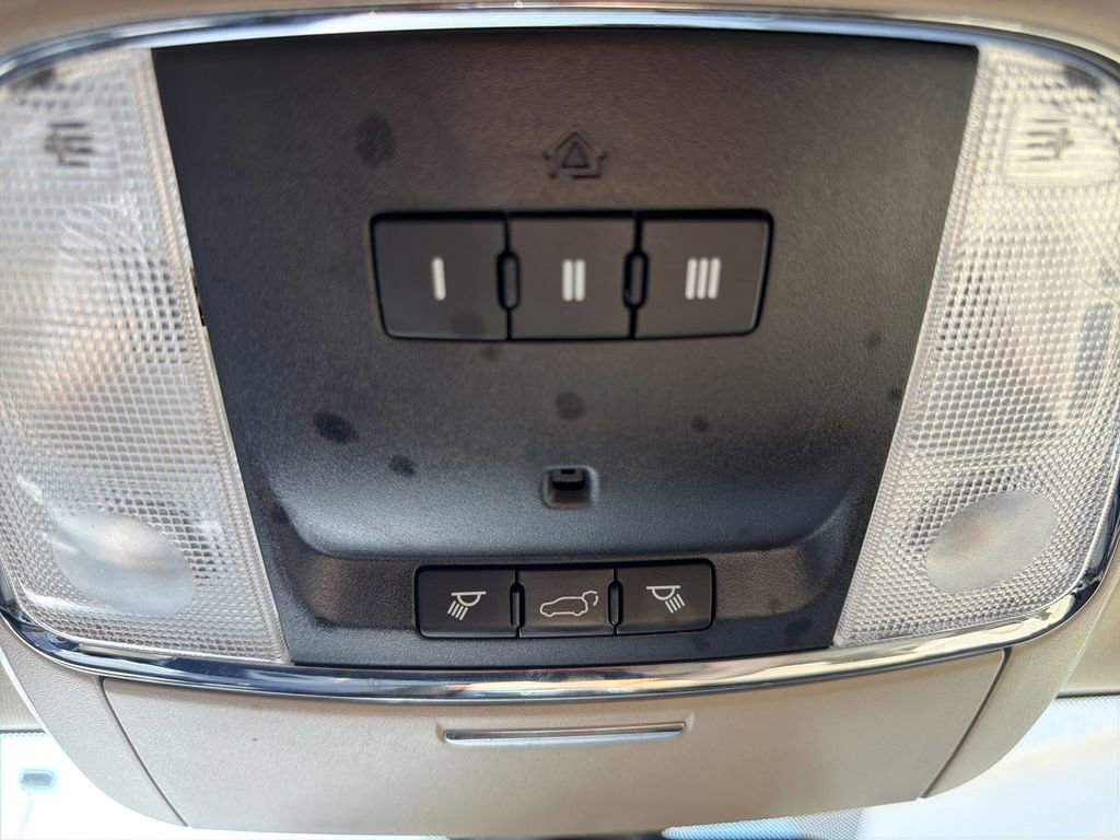 Used 2018 Jeep Grand Cherokee Limited image 36