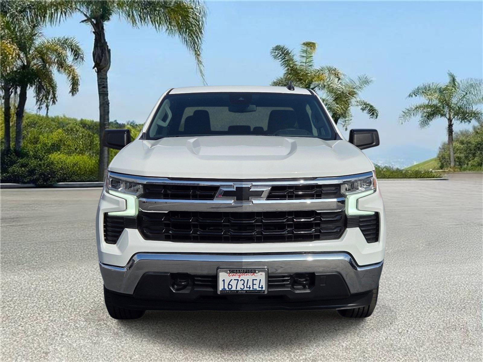 Used 2022 Chevrolet Silverado 1500 LT AWD/4WD image 3