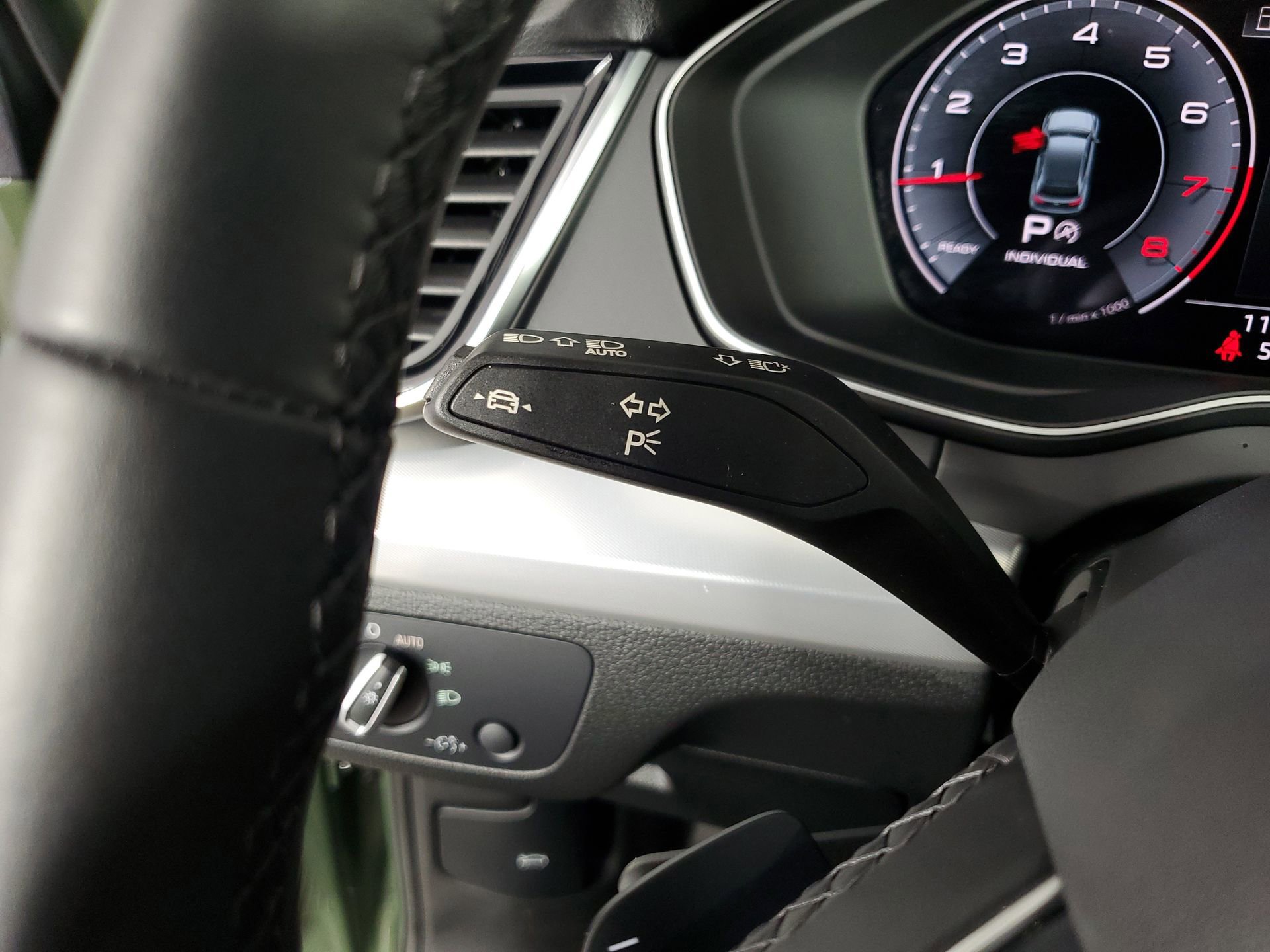 Certified 2025 Audi Q5 2.0T Premium w/ Convenience Plus Package image 36