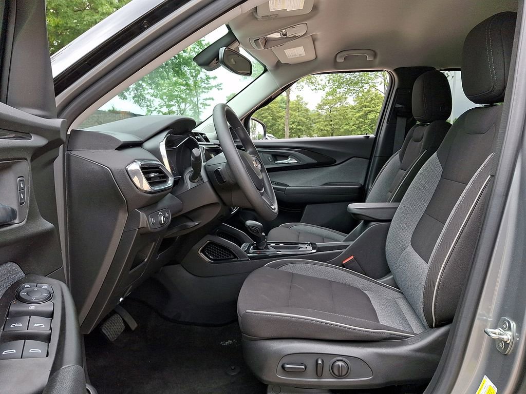 Used 2023 Chevrolet TrailBlazer LT w/ Convenience Package AWD/4WD image 13