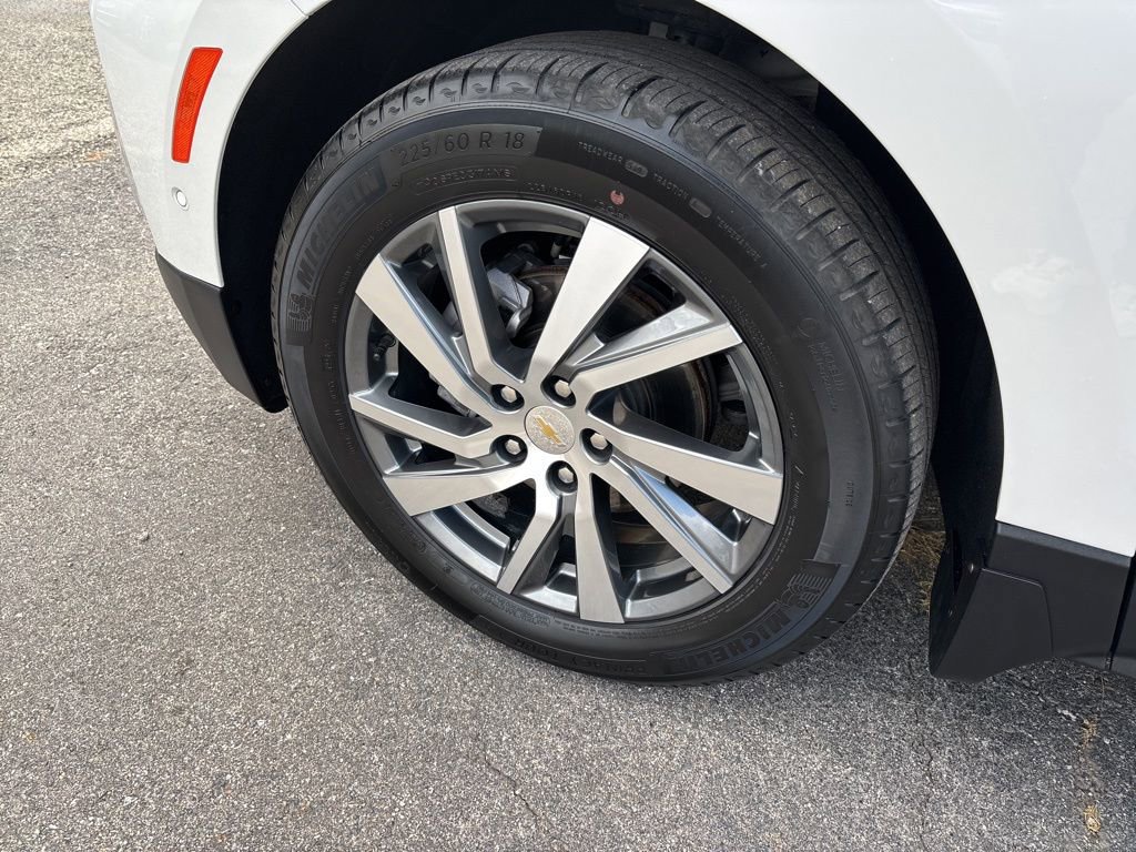 Used 2024 Chevrolet Equinox Premier image 6