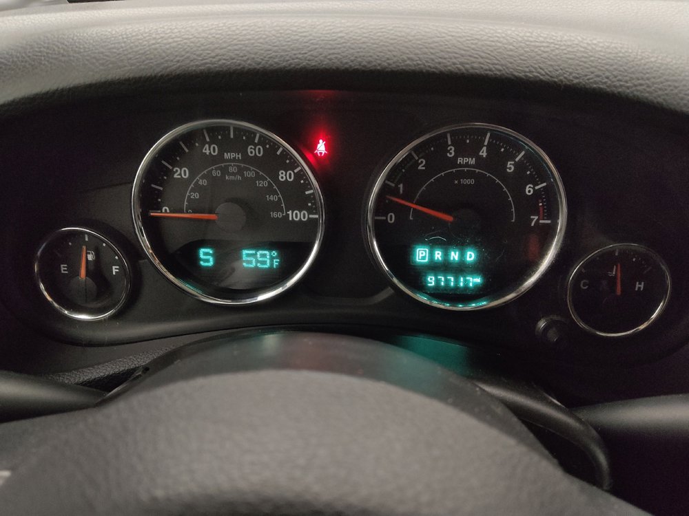 Used 2016 Jeep Wrangler Unlimited Sahara w/ Connectivity Group image 23