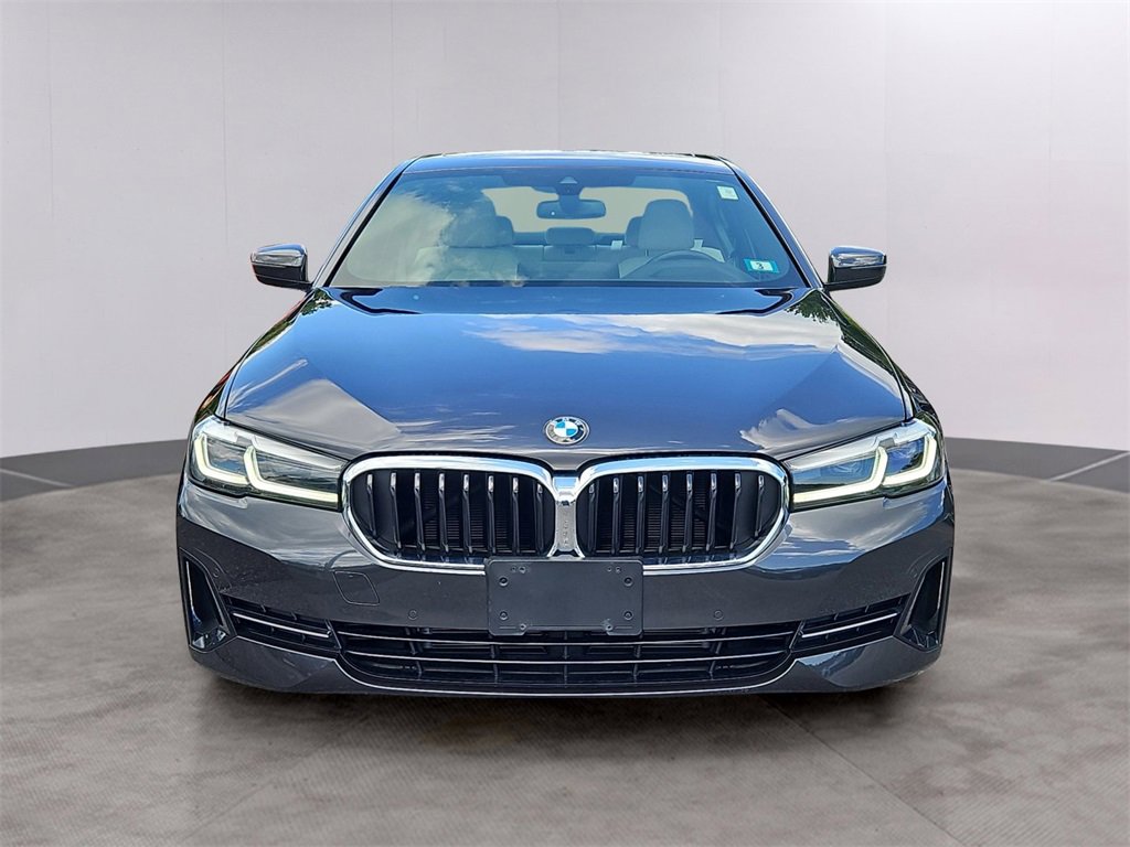 Used 2022 BMW 530i xDrive w/ Premium Package image 2