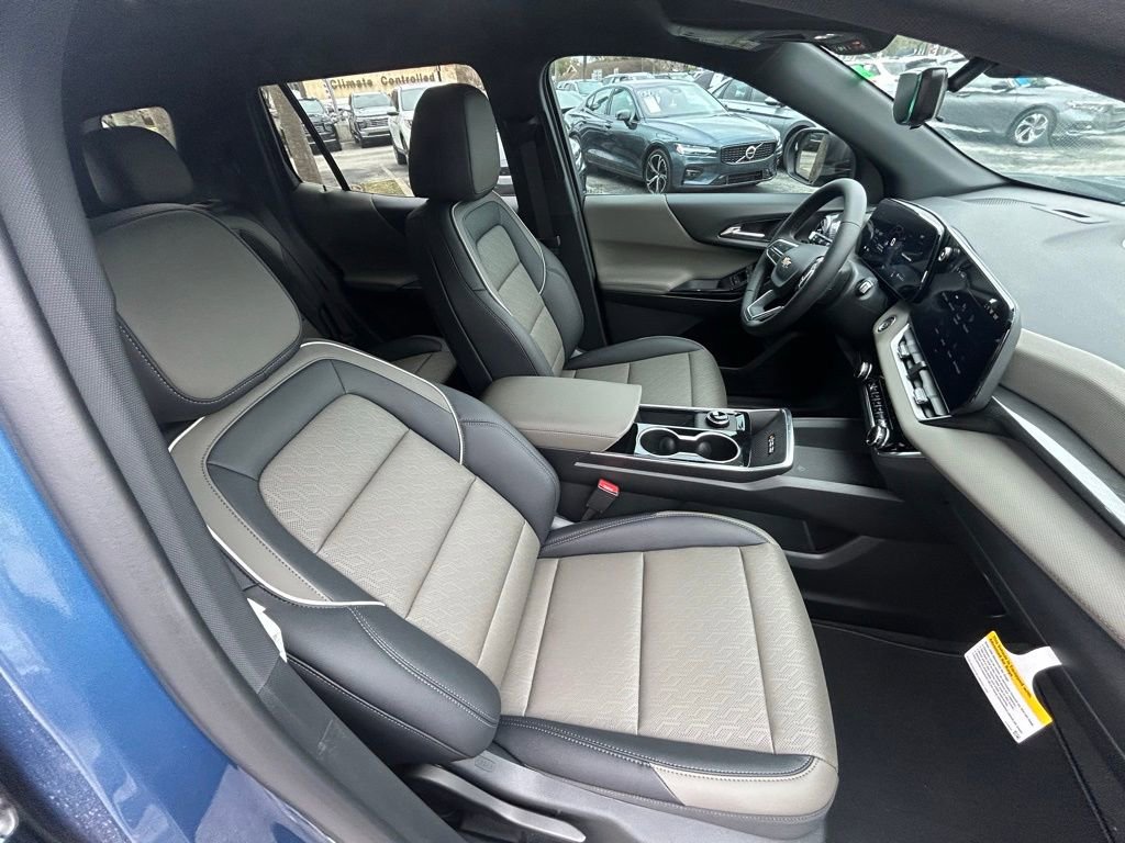 New 2026 Chevrolet Equinox LT w/ Convenience Package II image 24
