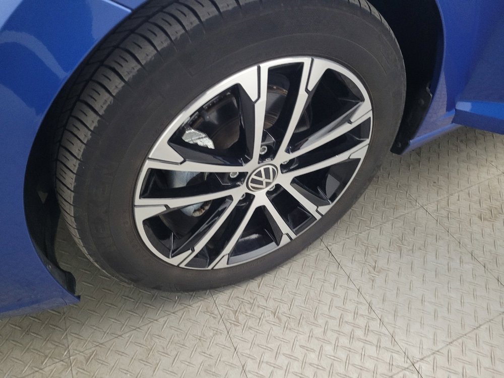 Used 2023 Volkswagen Jetta Sport image 31