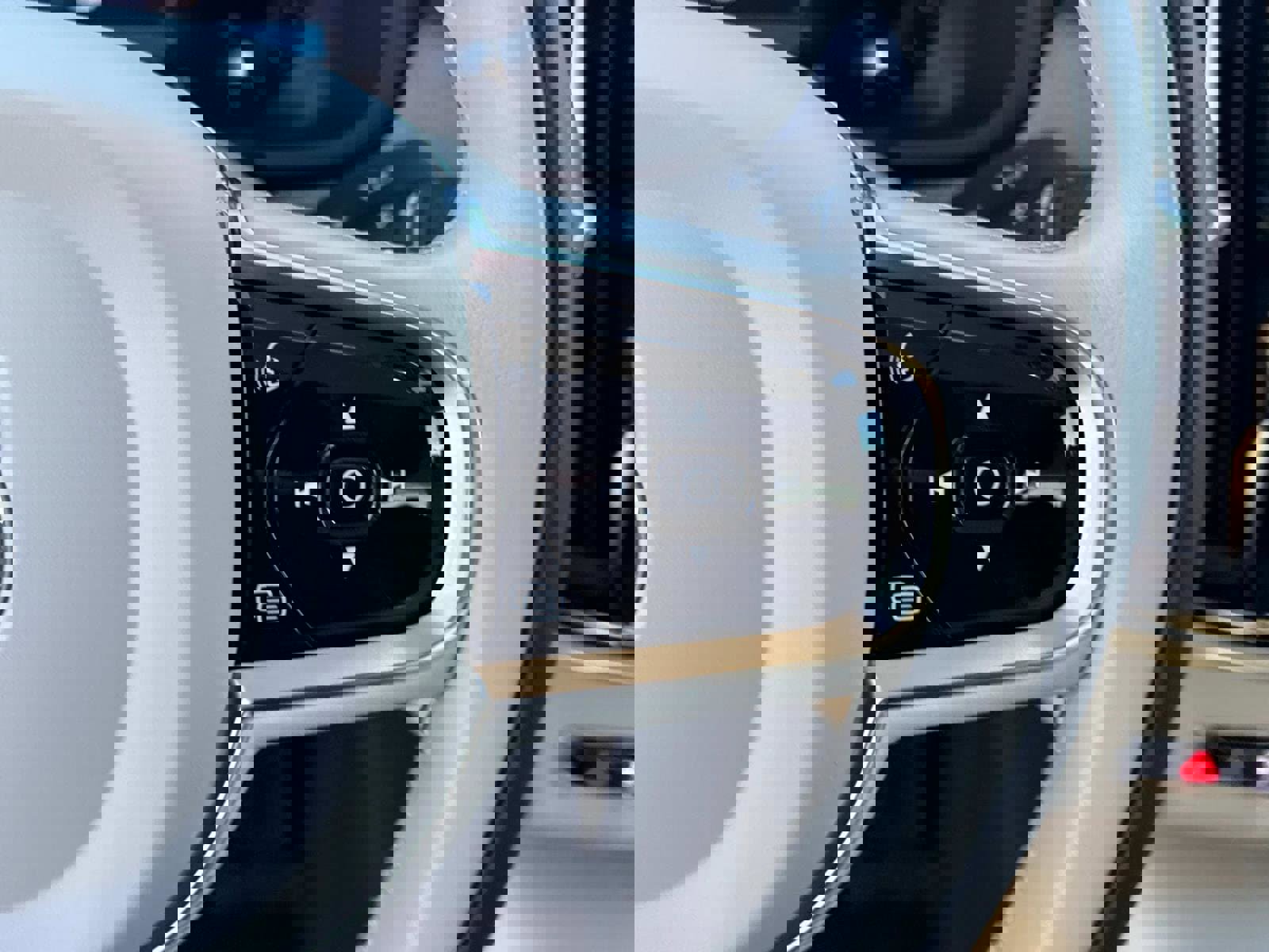 Certified 2024 Volvo S90 B6 Ultimate w/ Protection Package Premier image 27