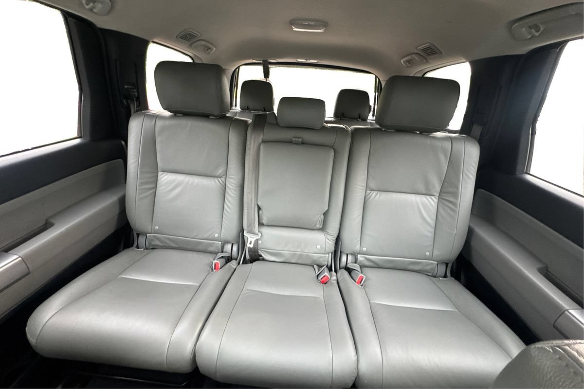 Used 2019 Toyota Sequoia SR5 AWD/4WD image 14