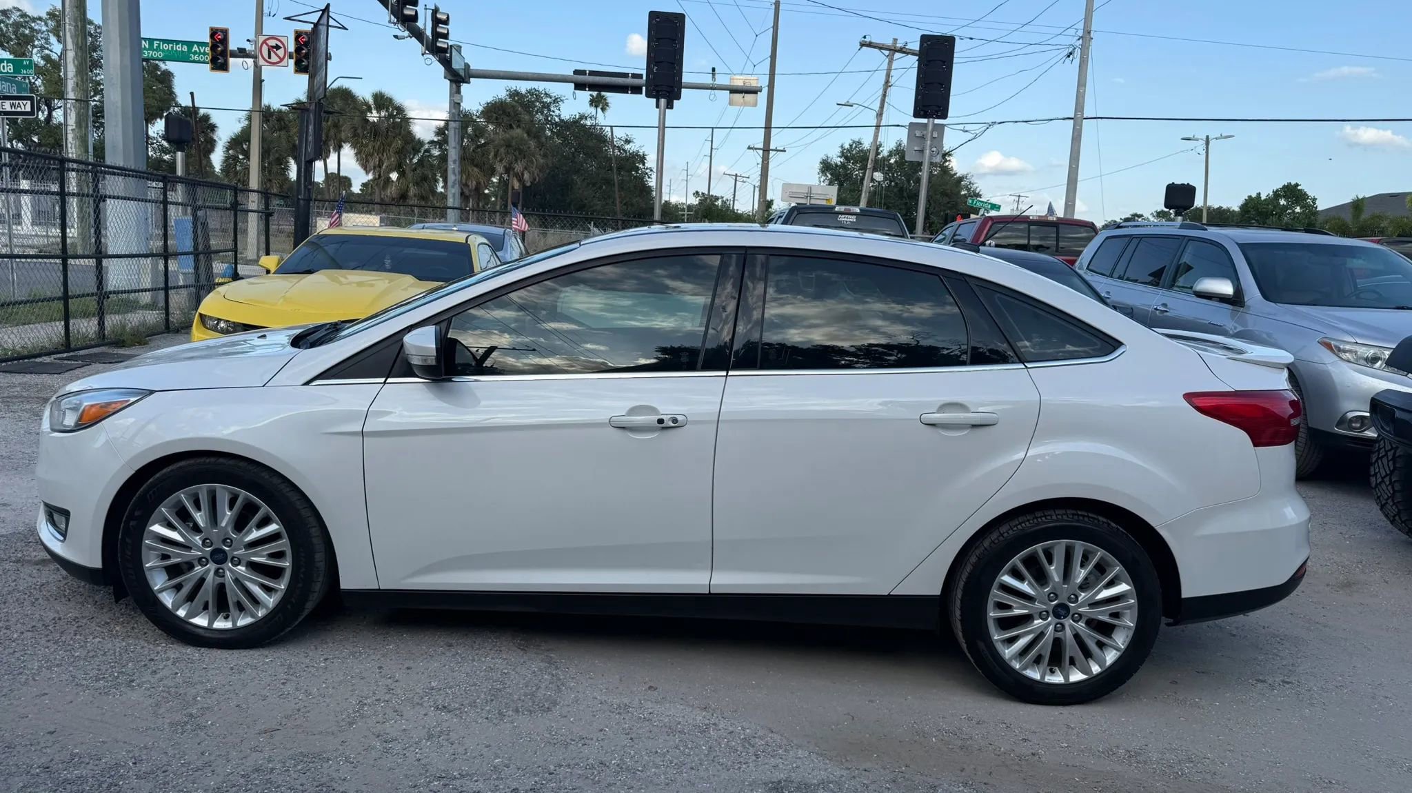 Used 2018 Ford Focus Titanium FWD image 6