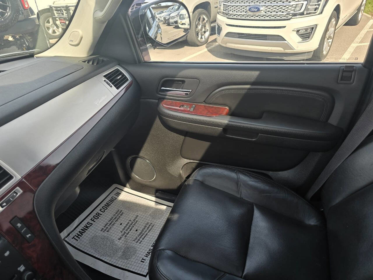 Used 2008 Cadillac Escalade EXT image 42